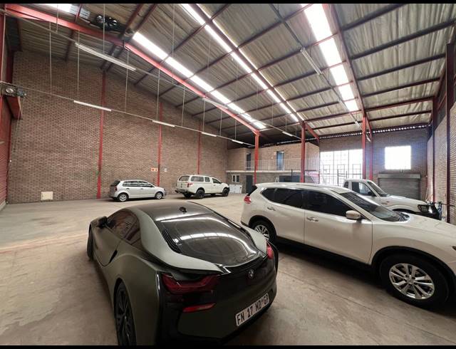 771M² WAREHOUSE TO LET IN STRIJDOMPARK